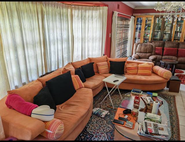 4 BEDROOM HOUSE FOR SALE IN CHILTERN HILLS